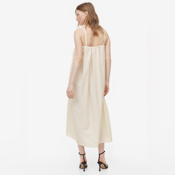 H&M Cream Pleated Maxi Dress Small - Picture 3 of 6